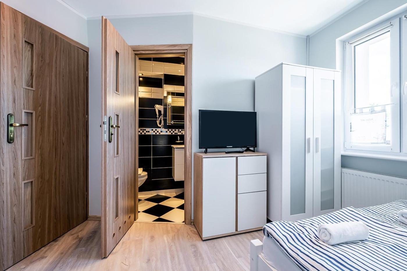 Bedroom 莱鲍 外观 照片