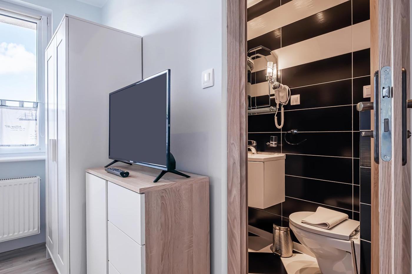 Bedroom 莱鲍 外观 照片