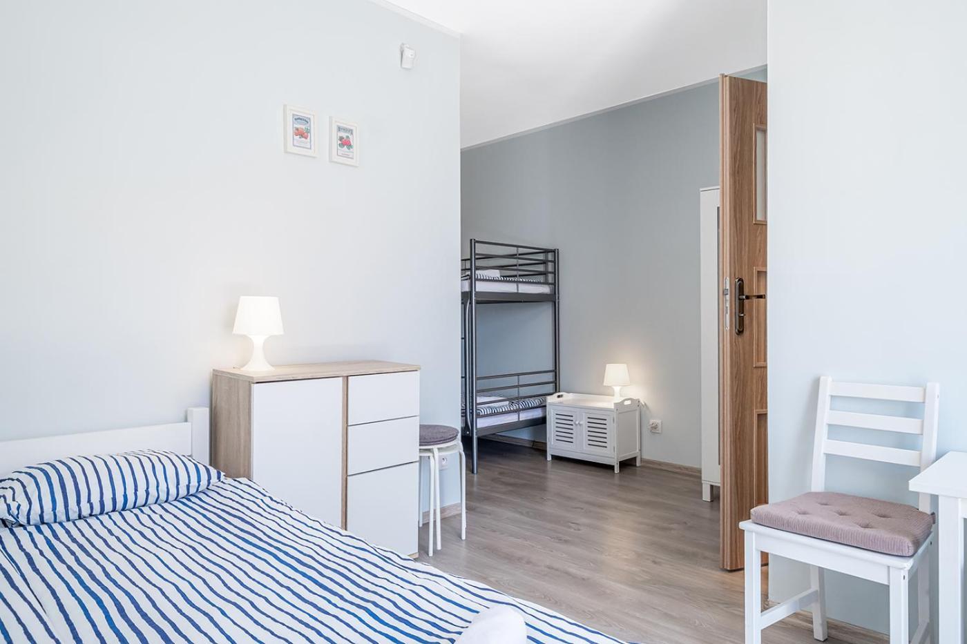 Bedroom 莱鲍 外观 照片