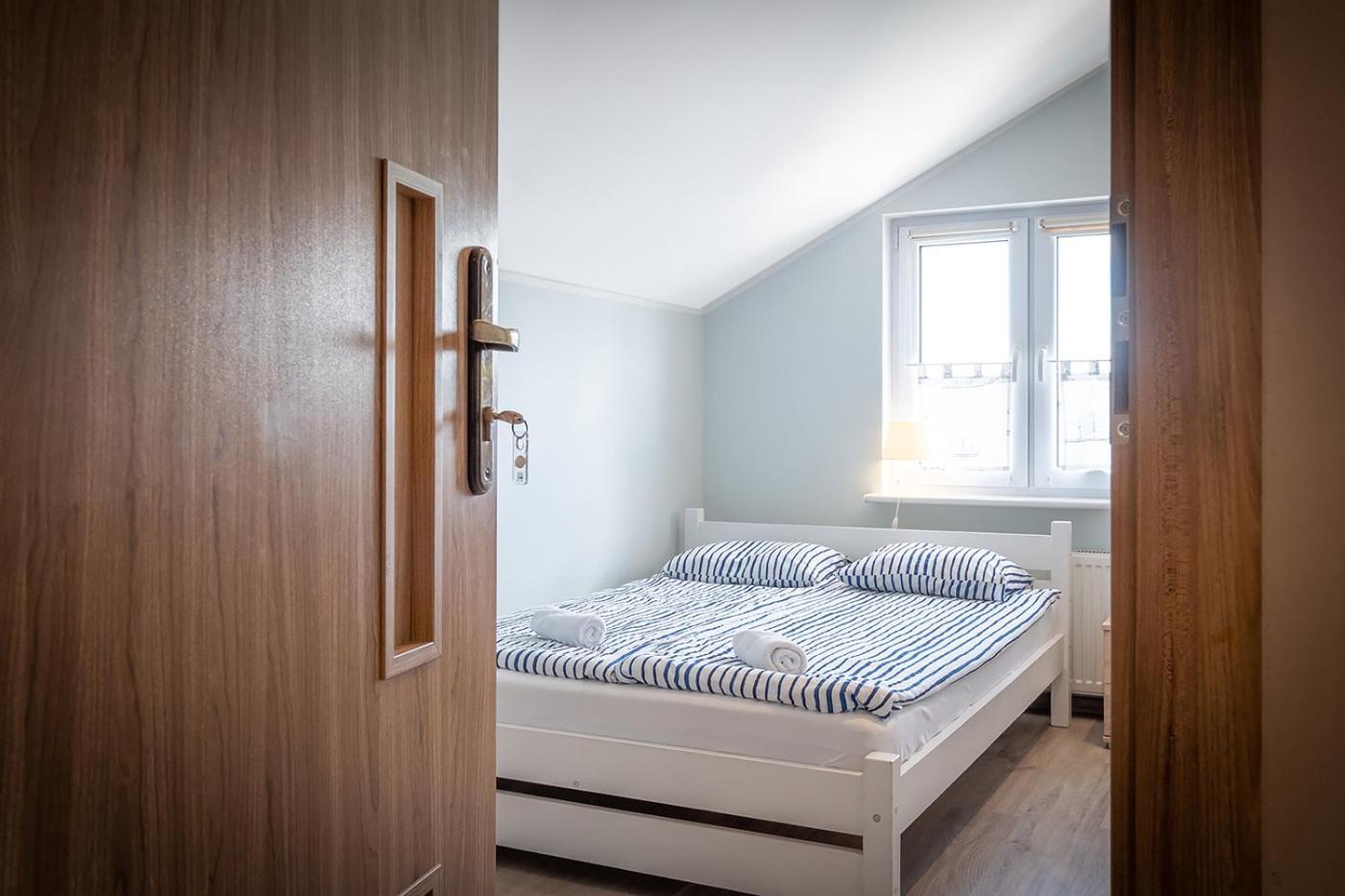 Bedroom 莱鲍 外观 照片